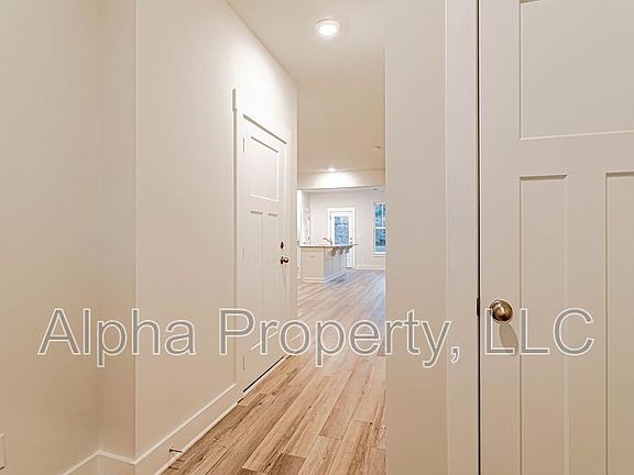 3rd image of 244 Keaton Ct
