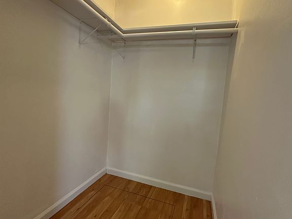 2nd image of 1218 Park Grove Dr #1