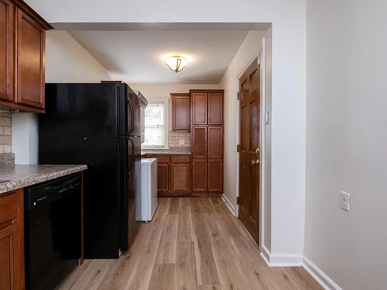 1808 Iris St — Photo 12