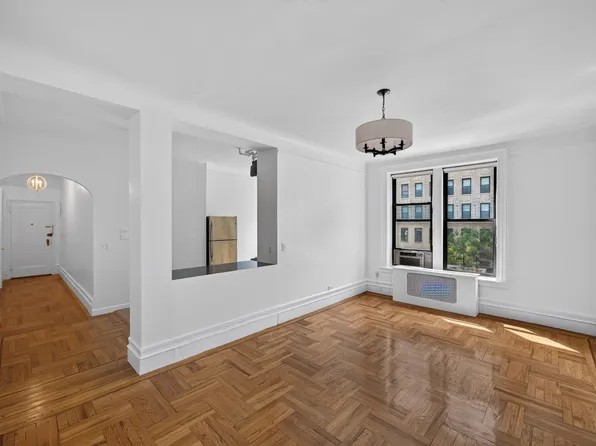 401 West End Avenue image 1 of 11
