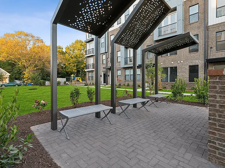 1232 S Person St #201 — Photo 32