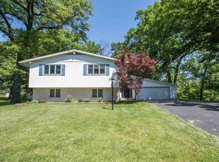 415 E Shady Oaks Ct, Edelstein, IL 61526