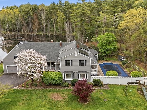2nd image of 64 Jenkins Rd