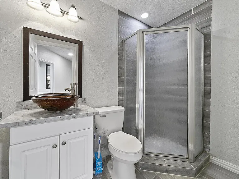 5330 Daytona Dr — Photo 19