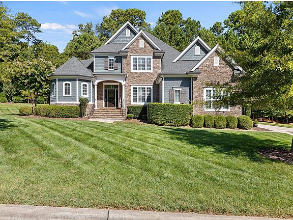 2nd image of 3203 Horsebarn Dr