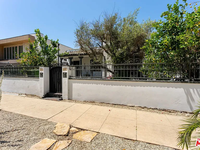 537 N Poinsettia Pl — Photo 25