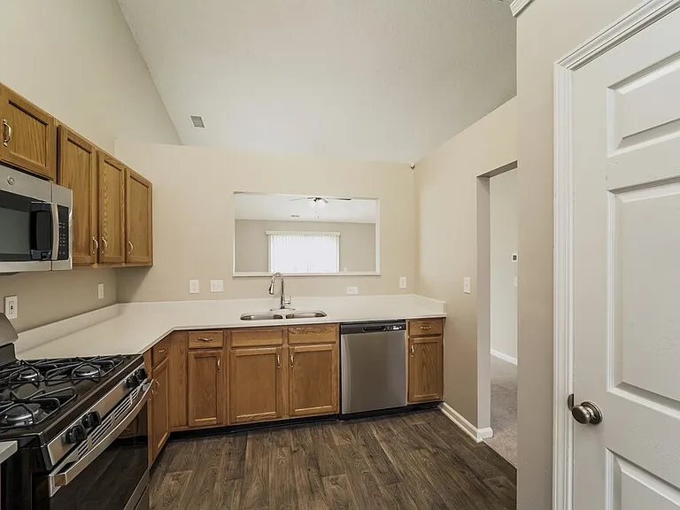 8232 Fox Swamp Rd — Photo 9