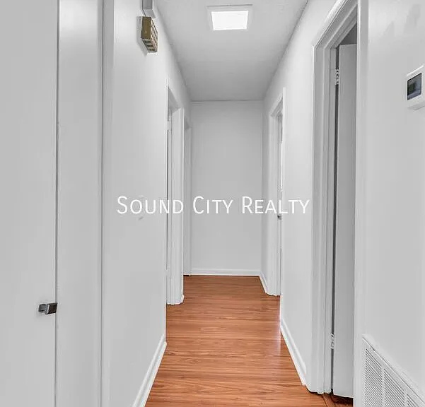 3232 Hinkle Dr — Photo 11