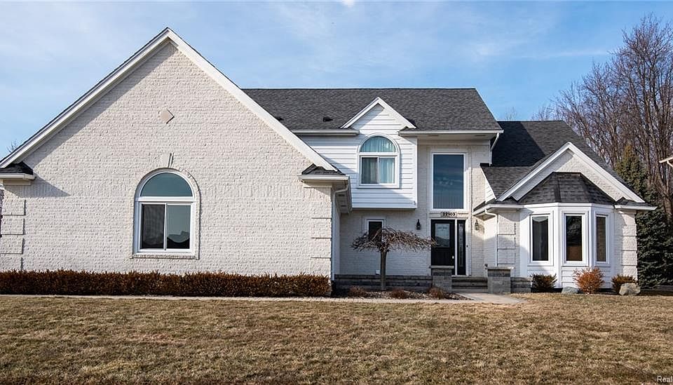 1st image of 22103 Sandalwood Dr