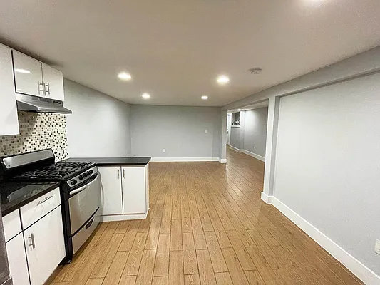 Rented by Yup Realty LLC | media 2