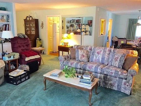 5th image of 4 Acacia Dr