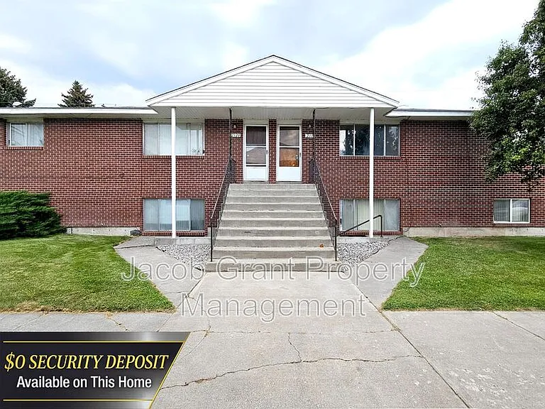 2118 Saint Clair Rd — Photo 1