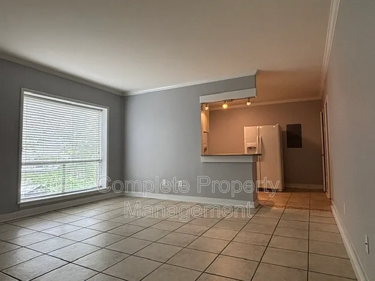 55 Hanover Cir S #206 — Photo 1