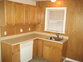 4th image of 13317 Highlandview Ave