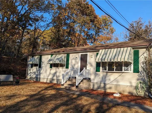 46 Crowell St, Cumberland, RI 02864