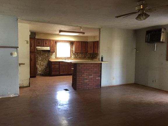 3rd image of 117 Island Ave