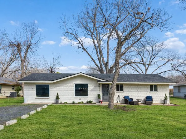 2151 Gruene, New Braunfels, TX 78130