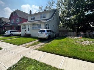 1450 Clearaire Rd, Cleveland, OH 44110