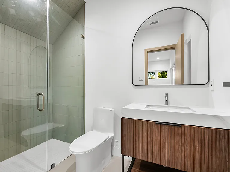 1506 Holly Ave — Photo 18