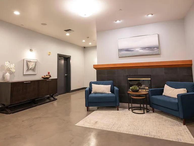 1323 Union St #501 — Photo 9