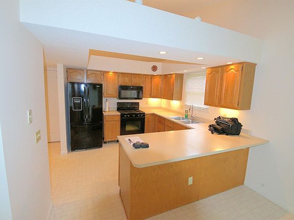 3rd image of 4505 Rosewood Ct