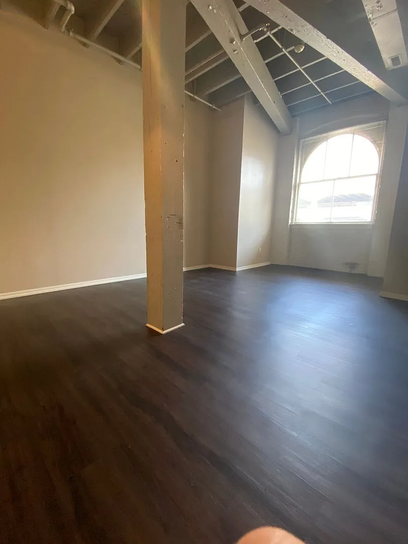 Harney Street Apartments in the Old Market — Photo 4