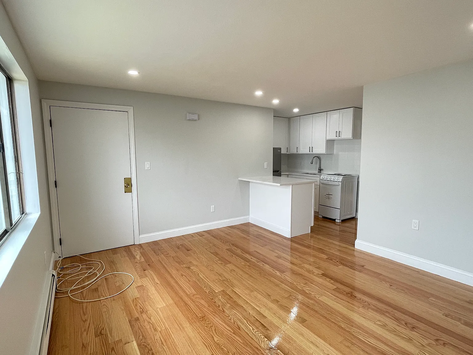 23 Claremont Ave — Photo 1