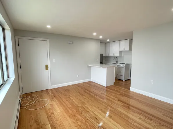 23 Claremont Ave Suite E, Quincy, MA 02169