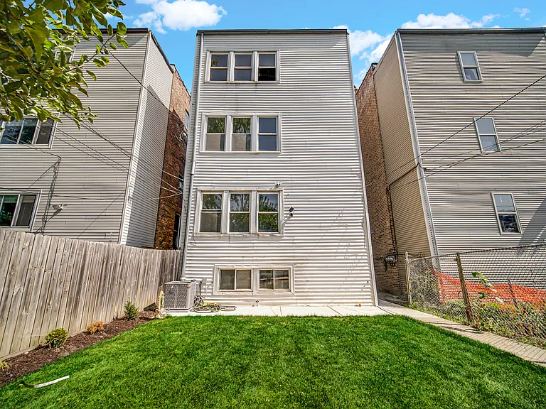 2620 N Ridgeway Ave #3 — Photo 12