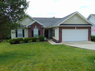 110 Flagstone Way Dr, Clinton, TN 37716