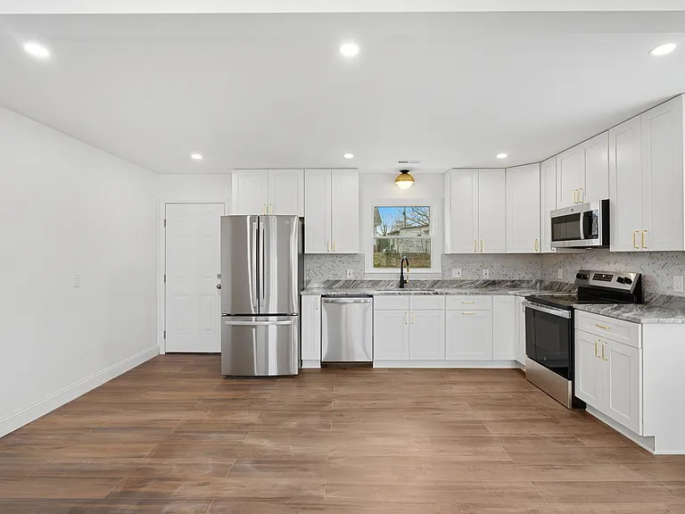 7 Browndale Rd — Photo 4