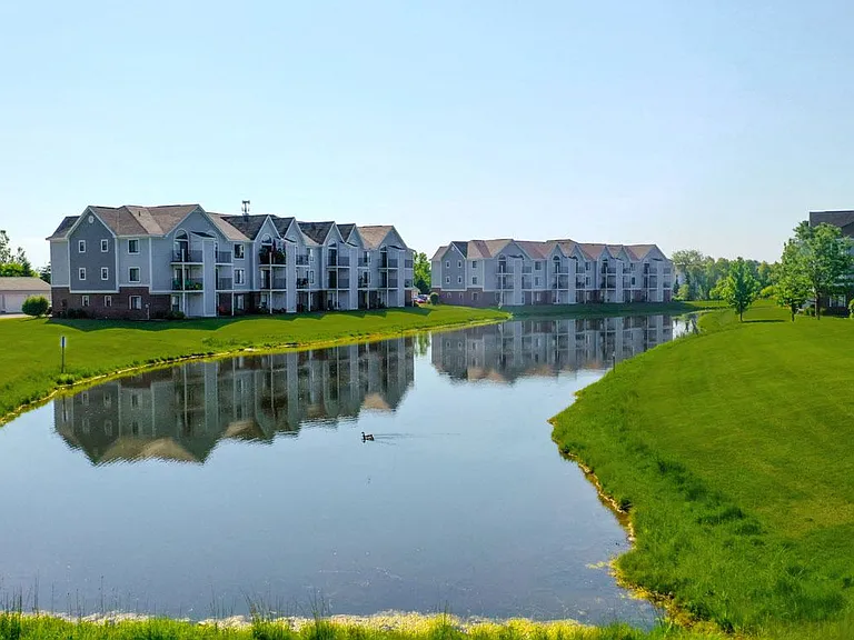 Pond at Heatherwood Apartments, Grand Blanc, Michigan