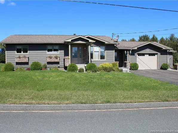 600 5th Ave, Grand Falls, NB E3Z 1A1