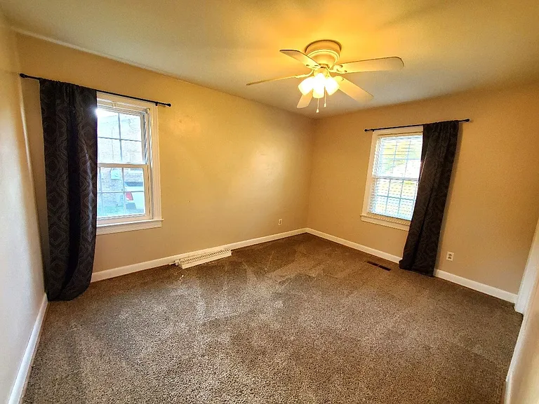 1601 Hopkins Dr — Photo 13