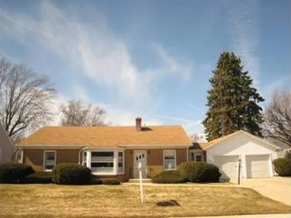 310 S Division St, Waupun, WI 53963