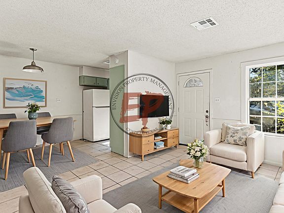3rd image of 3627 Colcord Ave