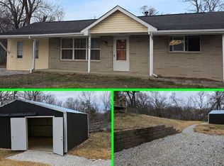 3125 Phils Dr, High Ridge, MO 63049