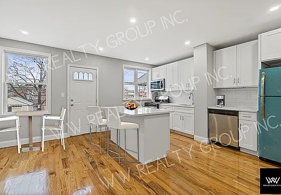 3rd image of 3263 Giegerich Pl #1W