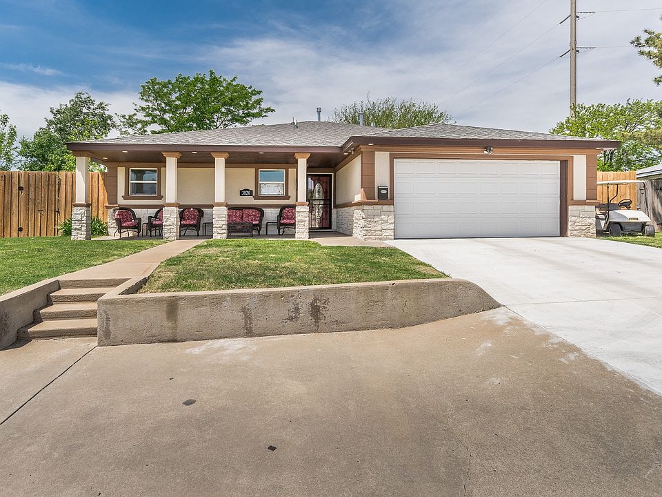 1st image of 3820 Holiday Dr