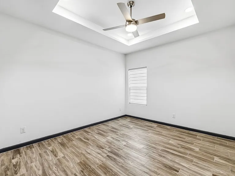 1408 E Hibiscus Ave #2 — Photo 8