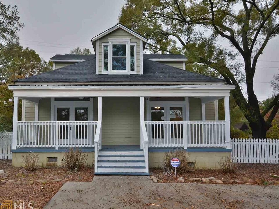 2nd image of 3941 Albany Dr