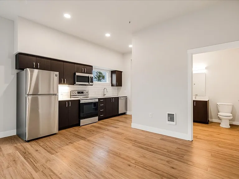 Brookside Apartments — Photo 66