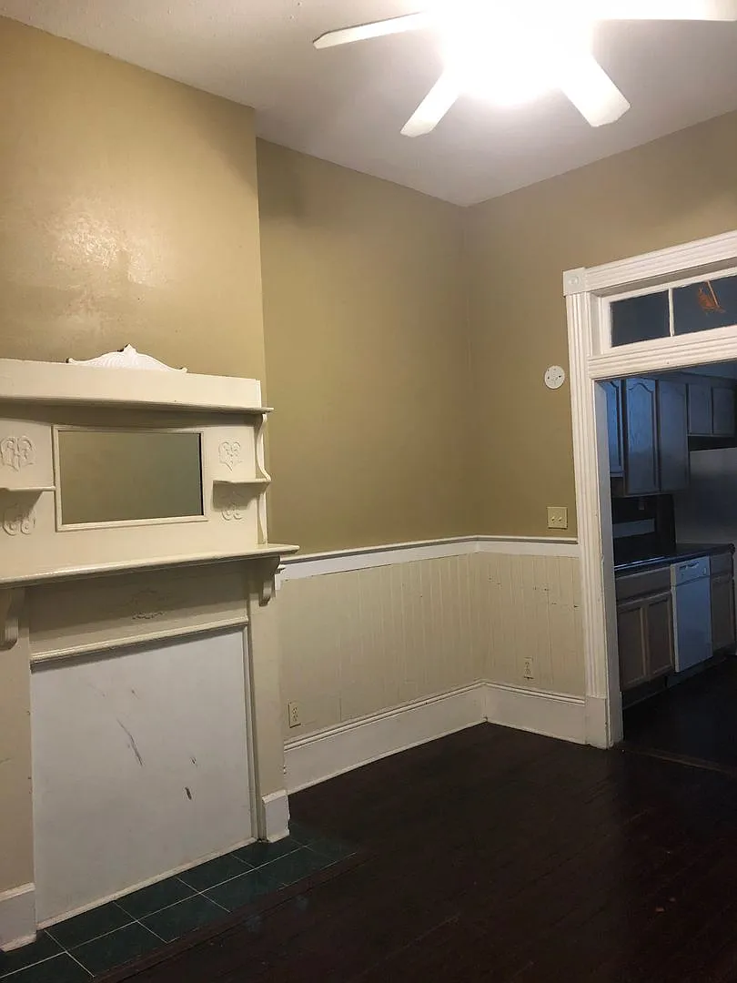 Downtown 3 Bedroom! — Photo 4