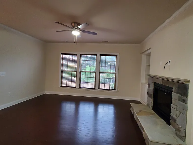 412 Daylin Dr — Photo 34