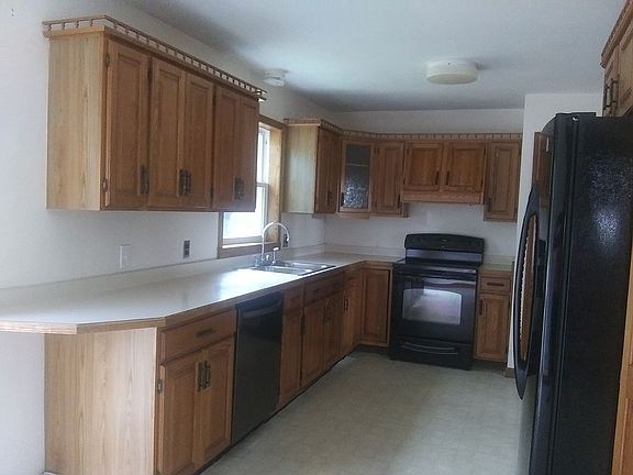 5th image of 17 Ronald Cir