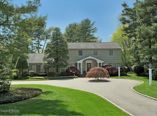 199 Split Rock Rd, Syosset, NY 11791