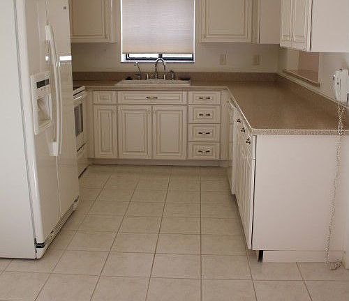 5th image of 3181 Windmoor Dr N