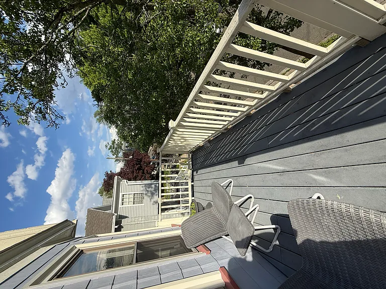33 Chetwynd Rd #B — Photo 9