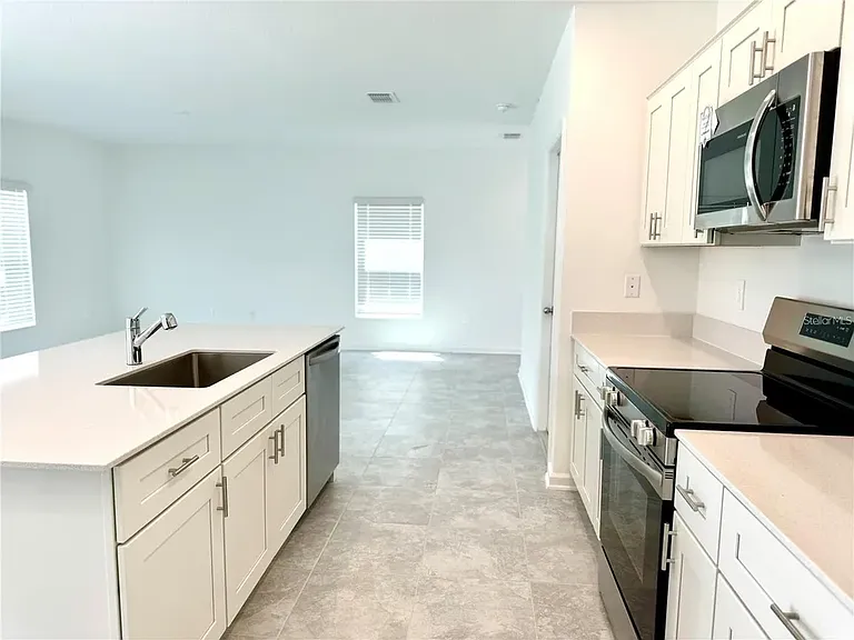 1739 Foreman Rd — Photo 5