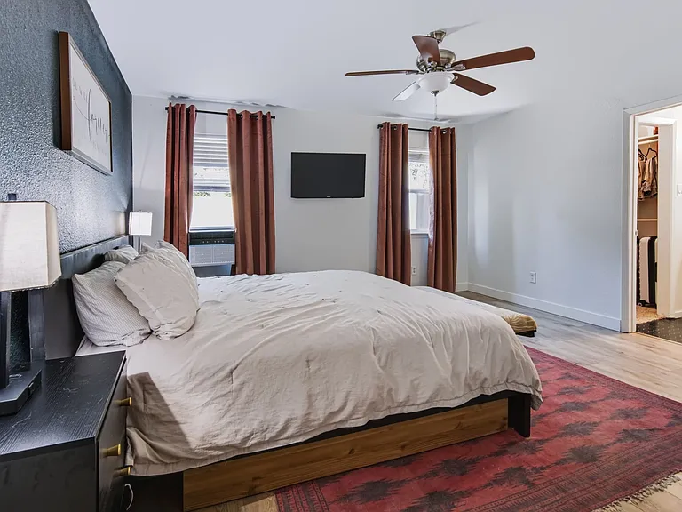 8005 Lazy Lane Rd — Photo 13